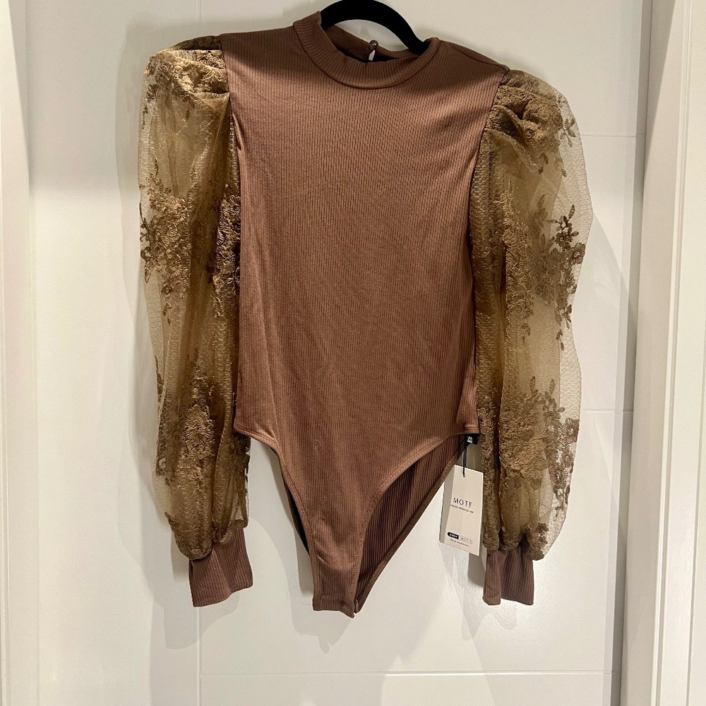 SHEIN Motf body suit with puff sleeves